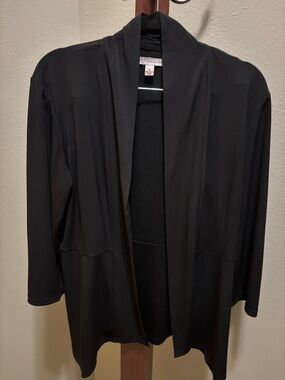 Black Open-Front Cardigan with Subtle Logo Tag
